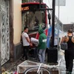 Camión choca contra museo en Toluca, Estado de México