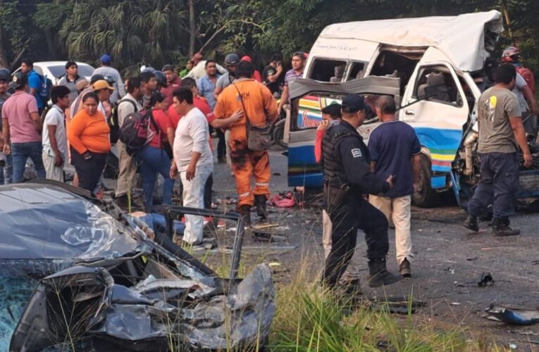 Accidente en la carretera Comalcalco-Villahermosa, Tabasco, deja 12 muertos